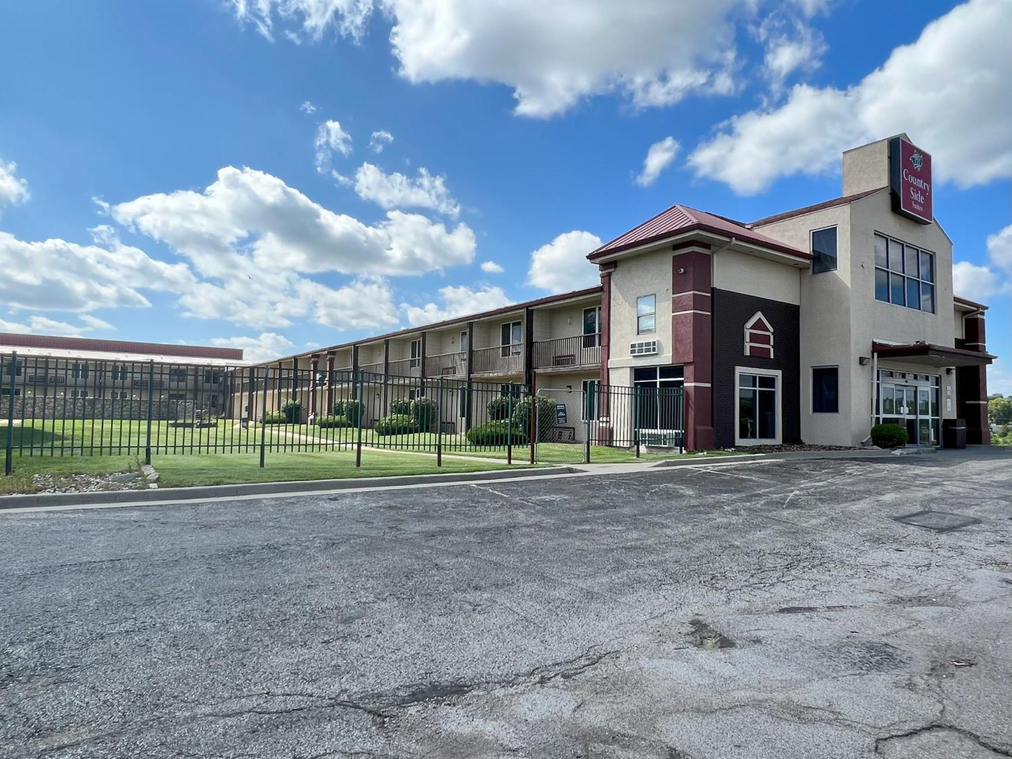 Countryside Suites Kansas City Independence I-70 East Sports Complex Hotel Exterior foto
