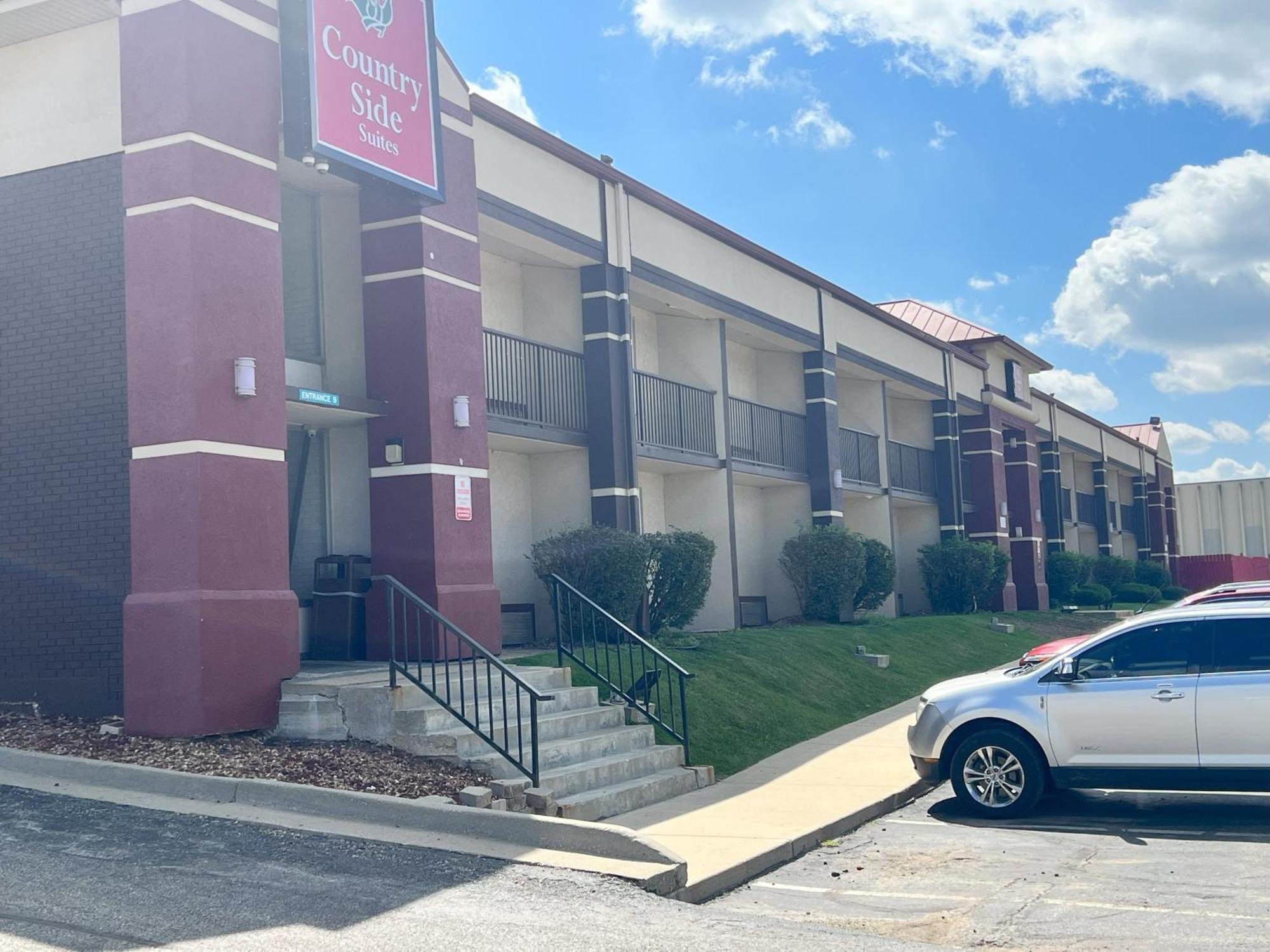 Countryside Suites Kansas City Independence I-70 East Sports Complex Hotel Exterior foto